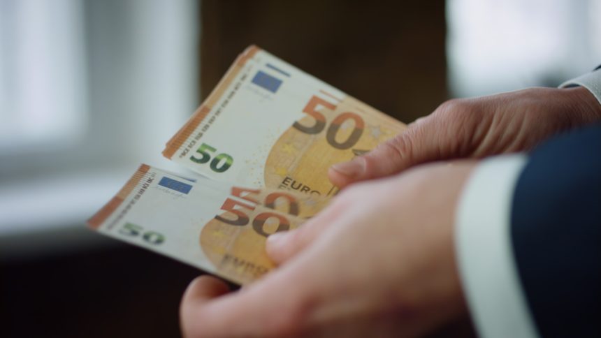 Ghidul oficial PR Centru: perioada de înscrieri la fondurile de 250.000-1,5 milioane de euro pentru județele Alba, Brașov, Covasna, Harghita, Mureș, Sibiu